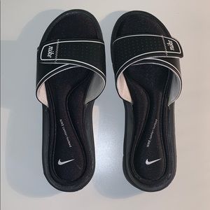Women’s Black Nike Slides